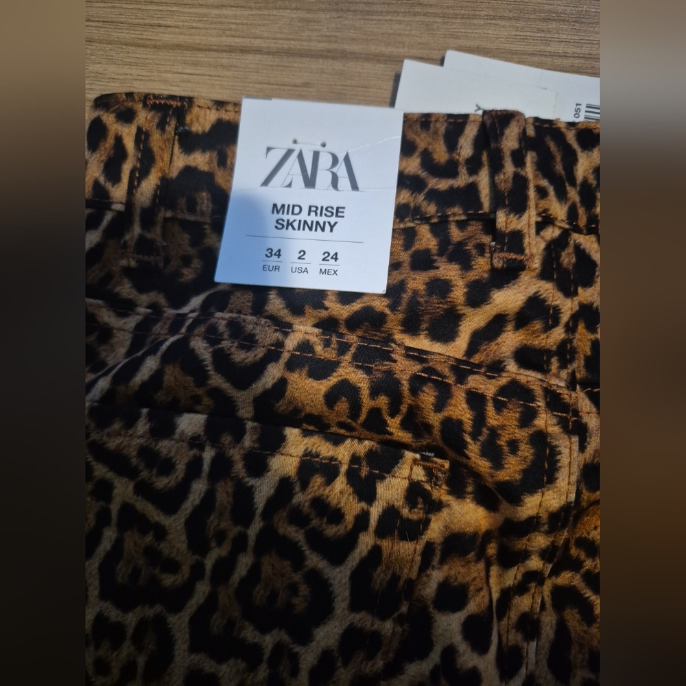 Zara Leopard Print Pants with Zipper Details - Picture 7 of 9